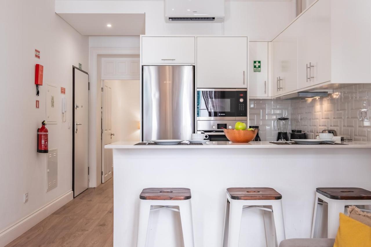 Cayres Suites Surdo Фуншал Екстериор снимка