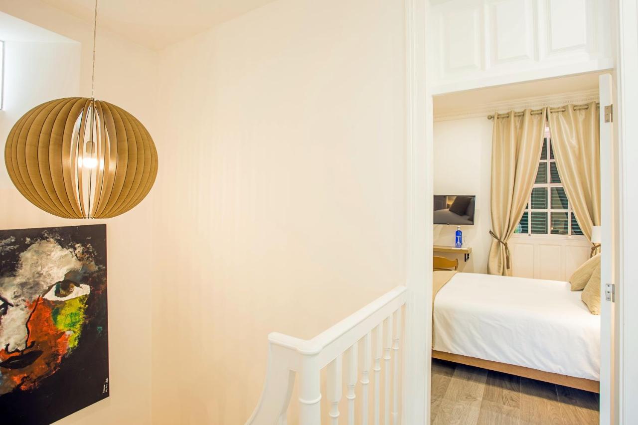 Cayres Suites Surdo Фуншал Екстериор снимка